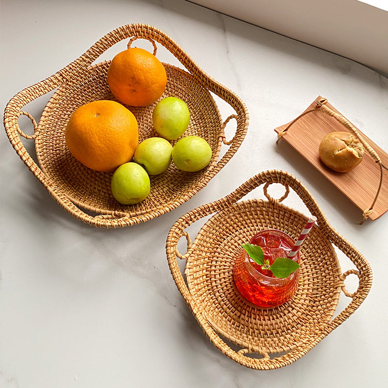 Women heart-shaped rattan basket Stornfield