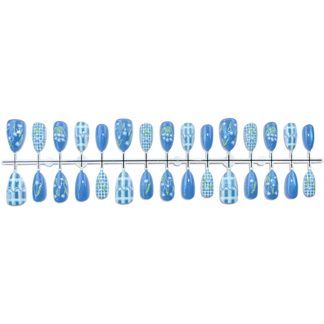 Artistic Themed Press-On Nail Art Set