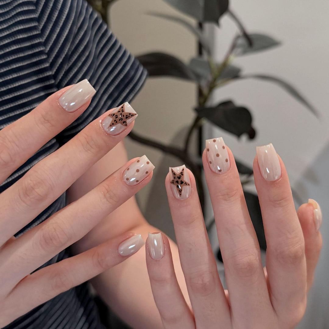 Trendy animal print artificial nail tips Stornfield