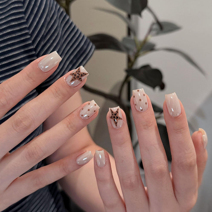 Trendy animal print artificial nail tips Stornfield