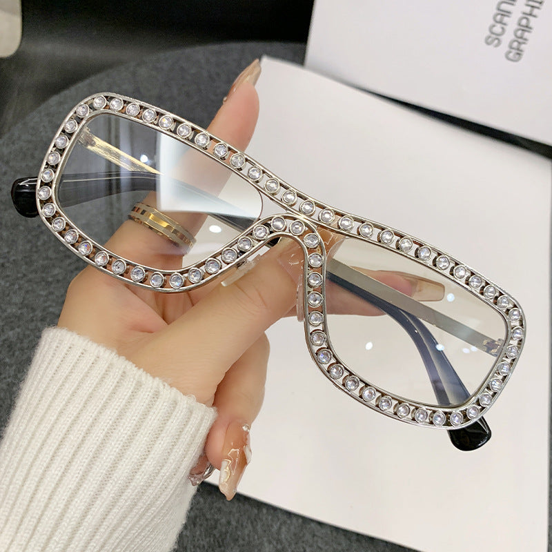 Women's extravagant Cat-Eye sunglasses with golden accents Stornfield