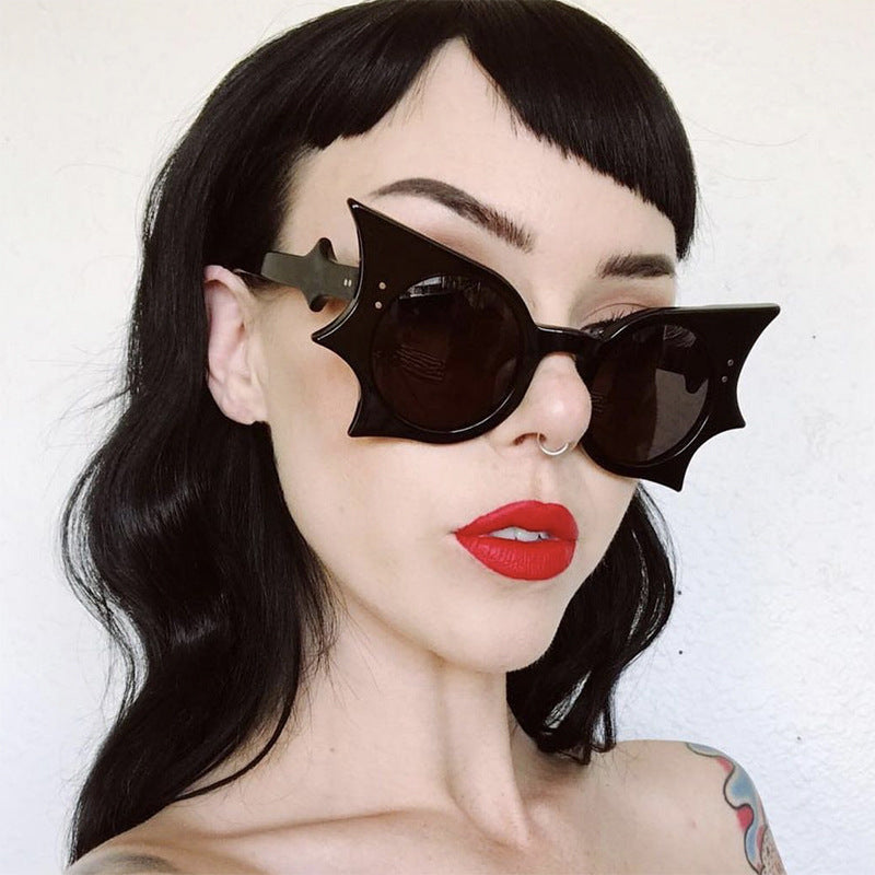 Women extravagant Cat-Eye sunglasses with striking frame Stornfield