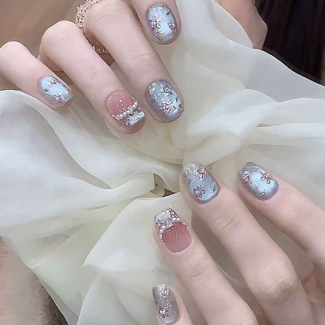 Premium Decorative Press-On Nail Set with Floral Elements