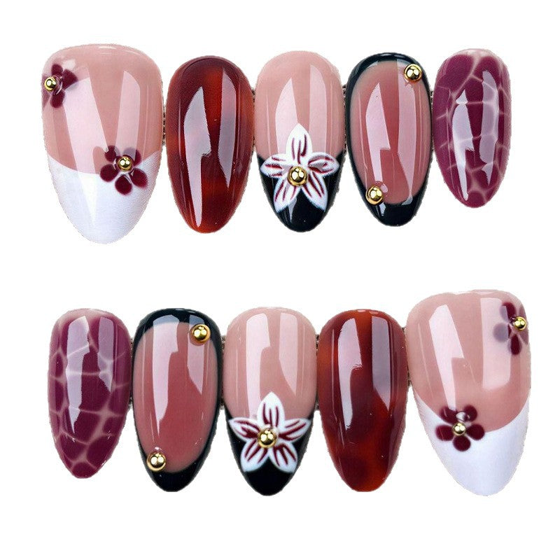 Elegant Floral Patterned Press-On Nail Art Stornfield