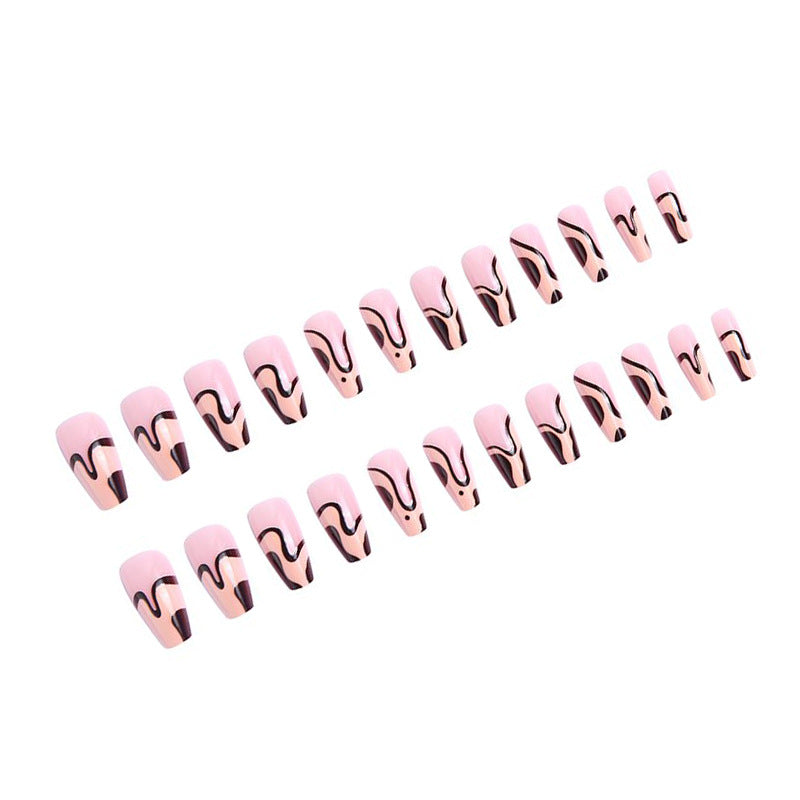 Nail set with elegant curved design Stornfield