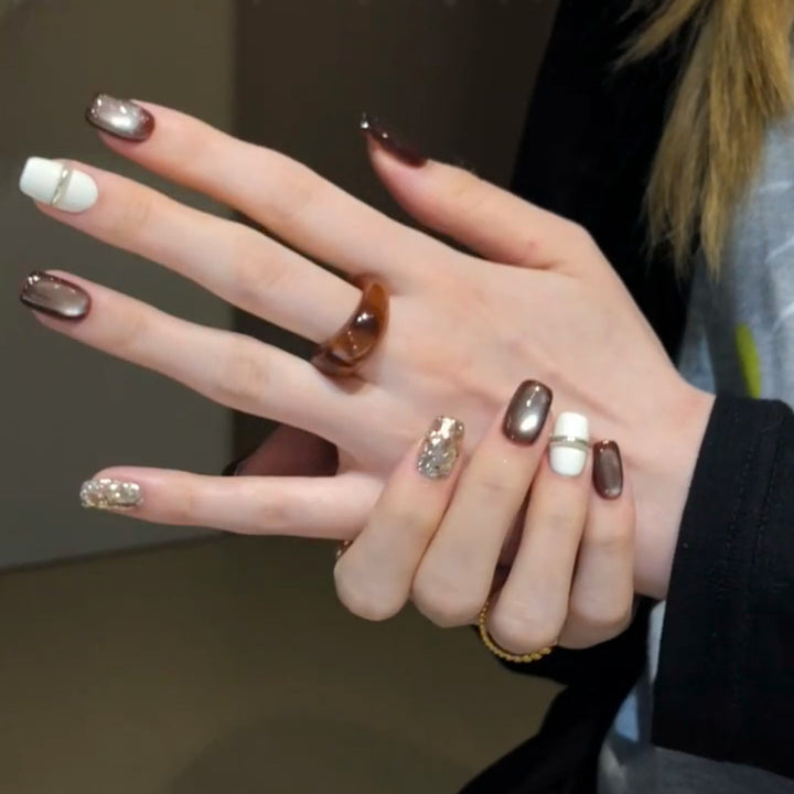 Artificial nails with elegant glitter pattern Stornfield