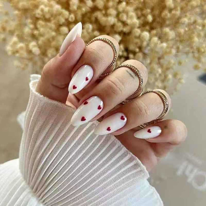 Nail set with playful heart design and elegant finish Stornfield