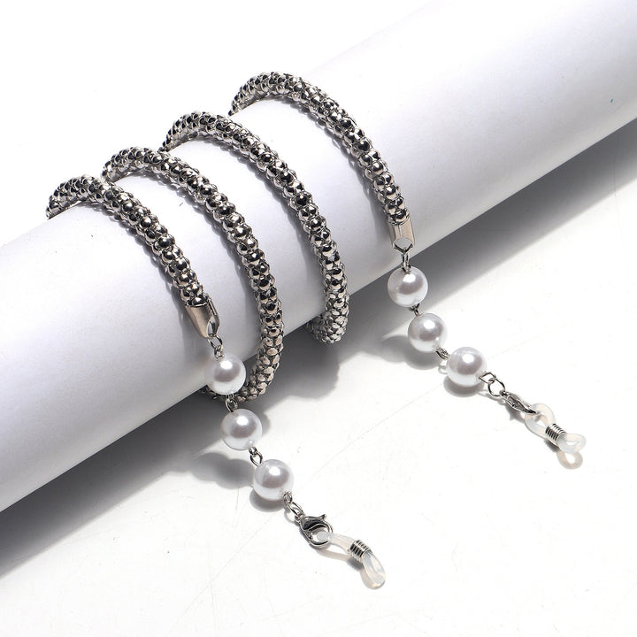 Chic Pearl-Accented Eyewear Chain Stornfield