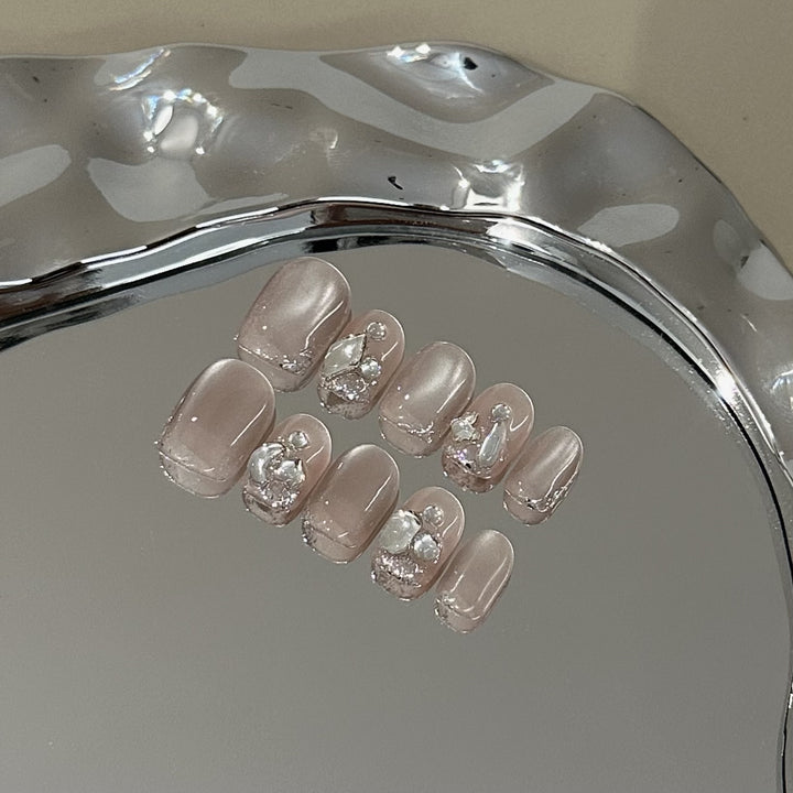Elegant Press-On Nail Art Set with Pearl Accents
