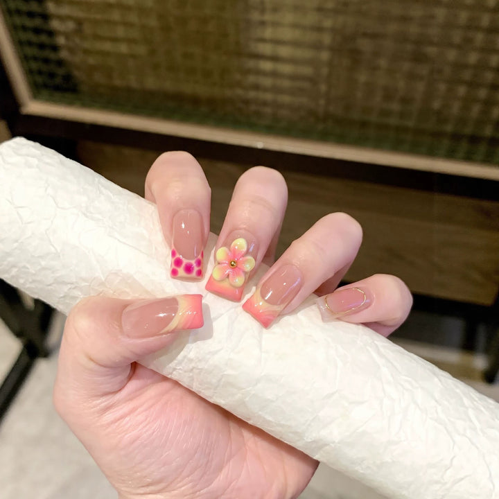 Floral Design Press-On Nail Set Stornfield