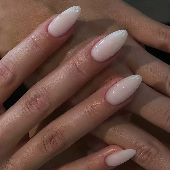 Nail extension form Stornfield