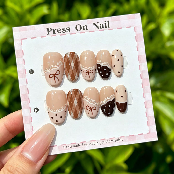 Elegant Reusable Press-On Nail Art Set with Floral Accents