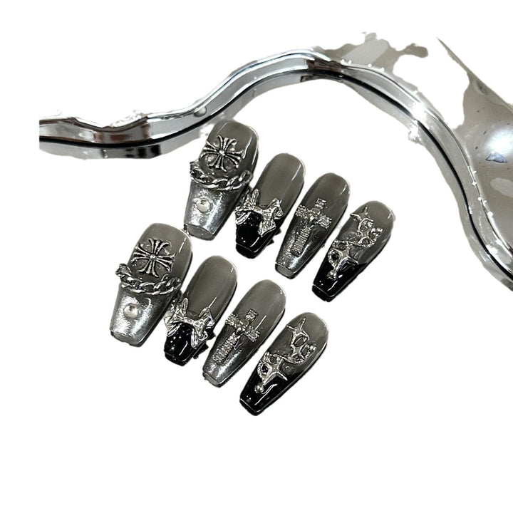 Artistic Gothic-Themed Press-On Nail Set