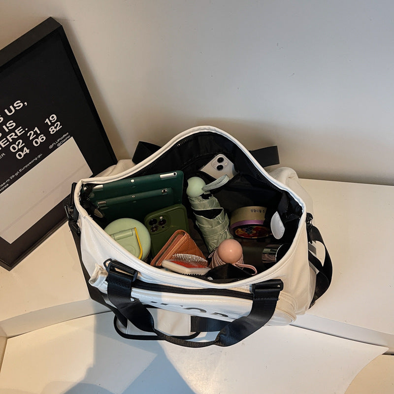 Versatile Multi-Pocket Travel Duffle