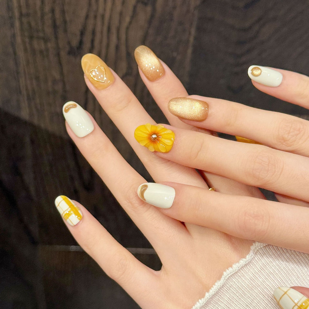 Decorative Press-On Nail Art Set with Floral and Glitter Accents