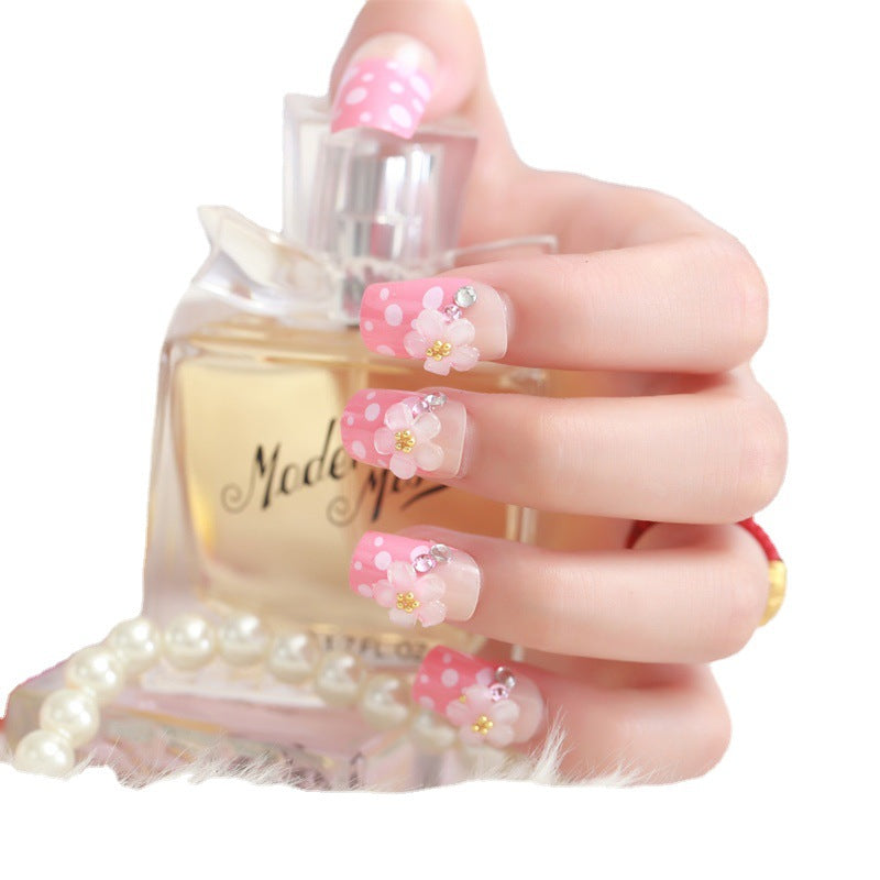 High-quality artificial nails with flower details Stornfield
