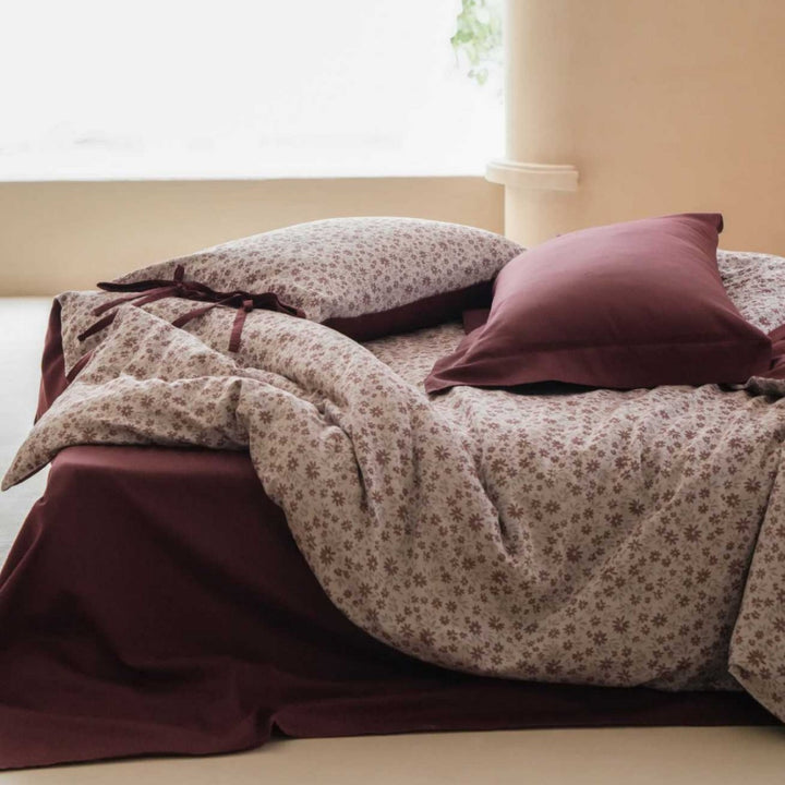 Printed Cotton Sateen Duvet Cover Set with Tie-Closure Pillow Shams and Reversible Solid Backing