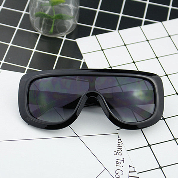 Women's sporty oversized sunglasses with futuristic design Stornfield
