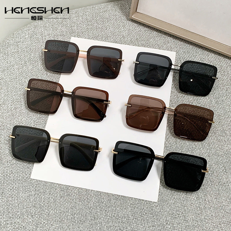 Women's trendy sunglasses in modern square design Stornfield