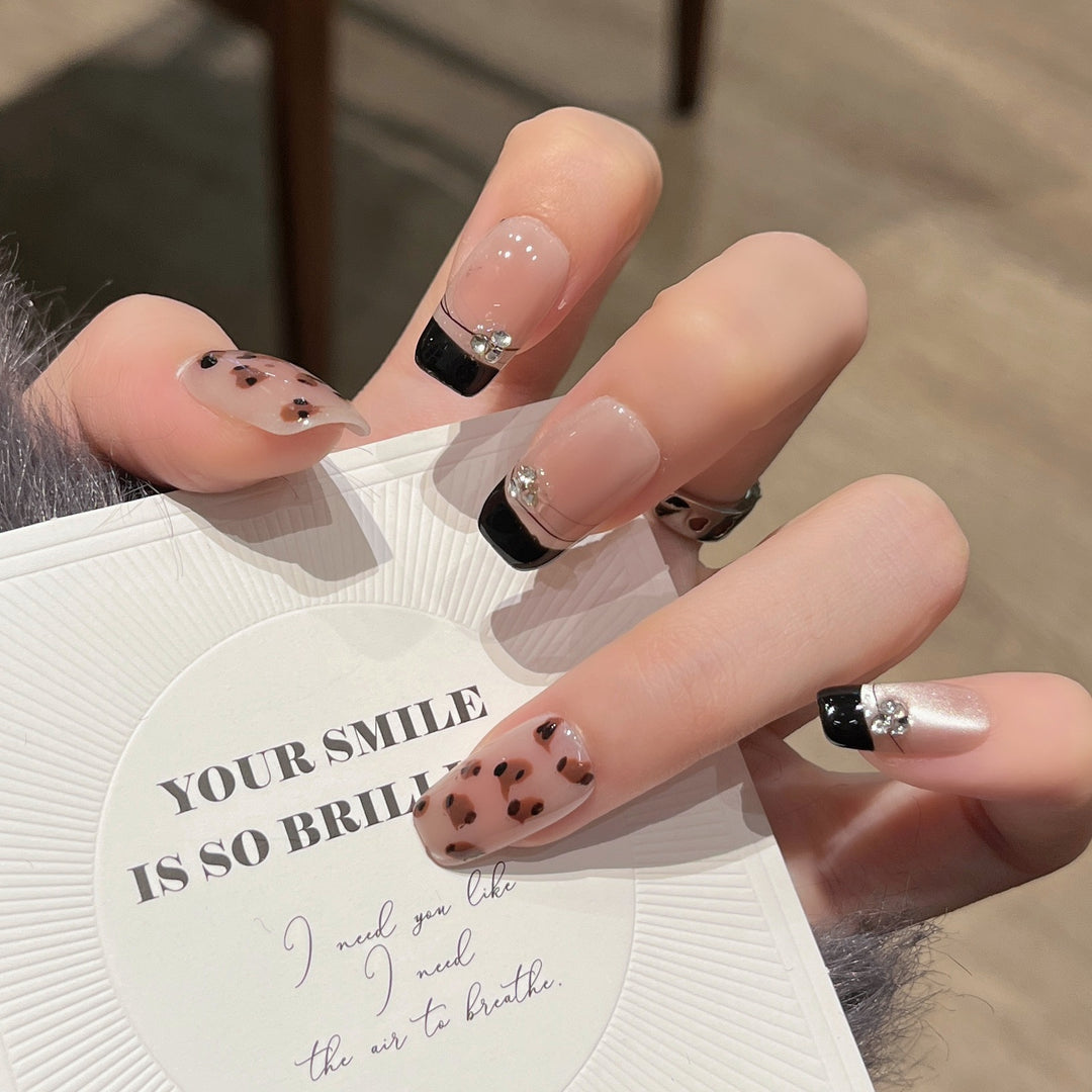 Premium Decorative Animal Print Press-On Nails Stornfield