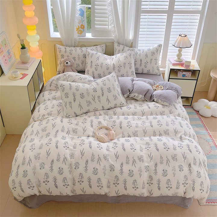 Cotton Gauze Quilted Duvet Cover and Pillowcase Set with Vintage Floral Bunny Print