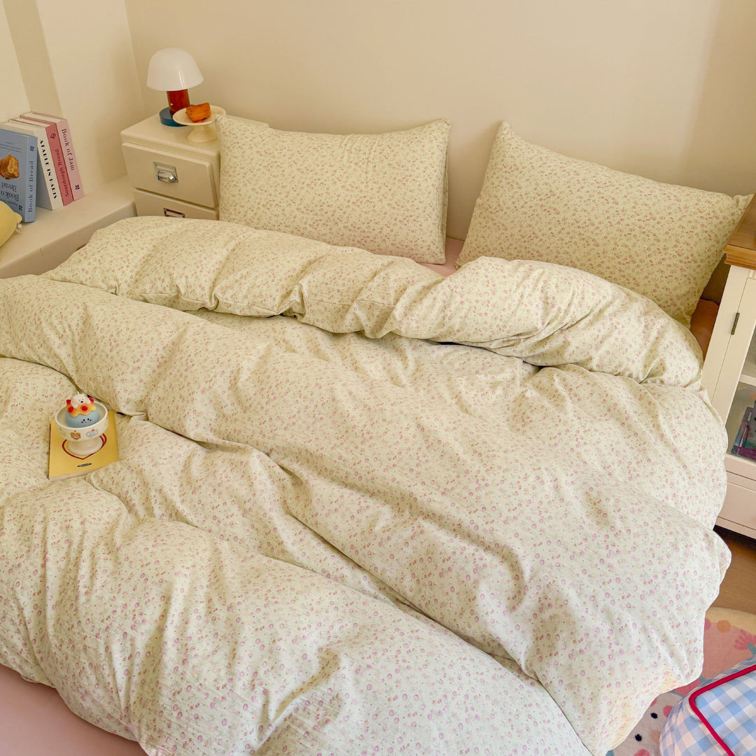 Soft Floral Patterned Duvet Cover Set