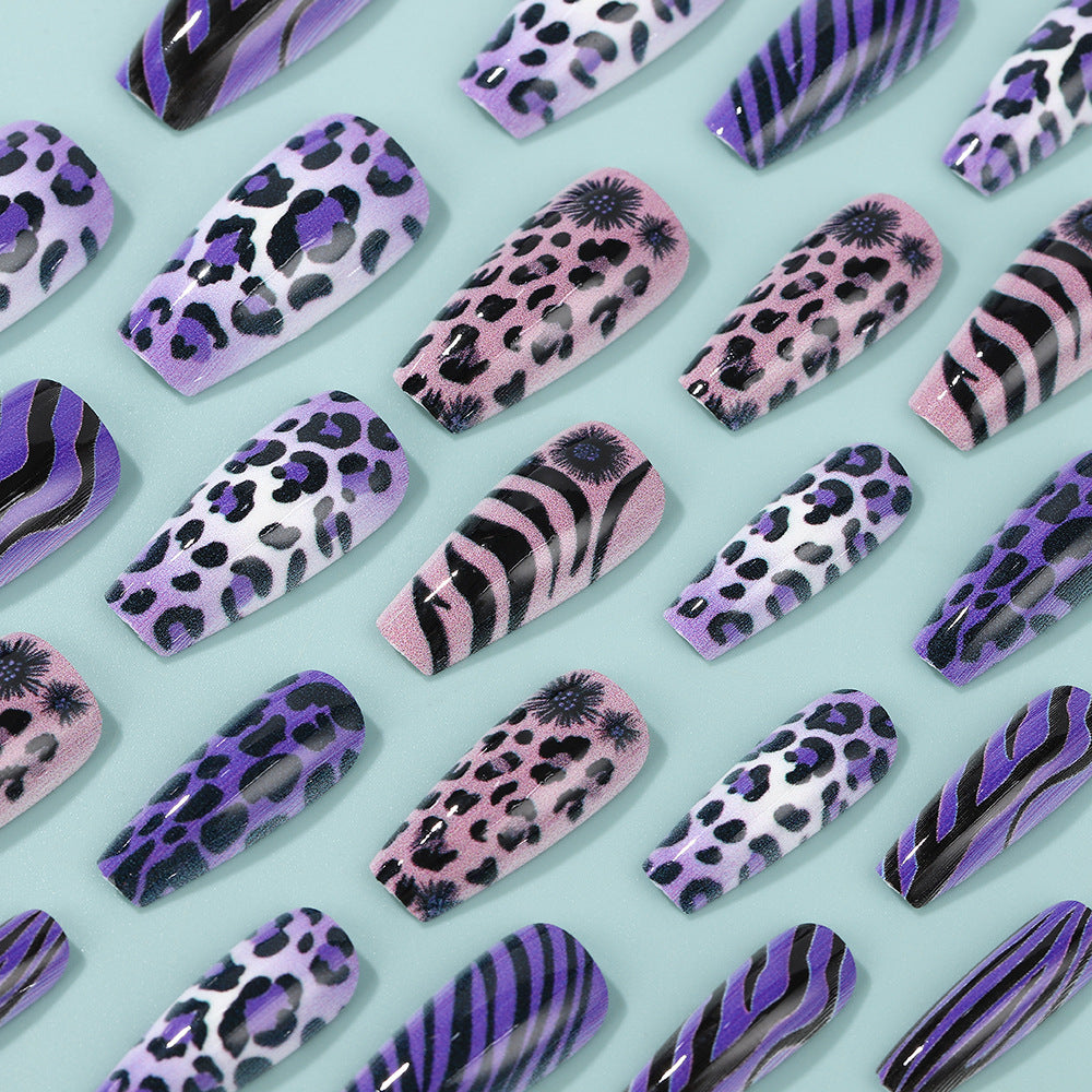 Creative leopard and stripe design artificial nails Stornfield