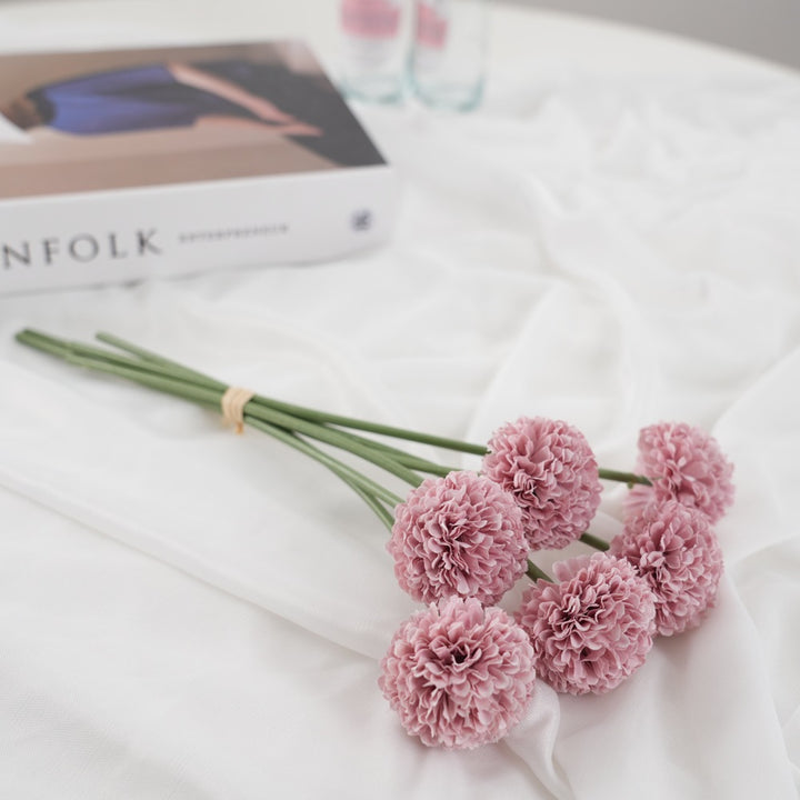Elegant Floral Bouquet Stem
