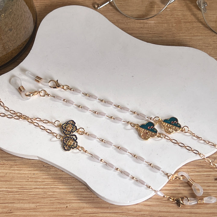 Artistic Gold-Plated Eyewear Chain with Decorative Cloud Charm Stornfield