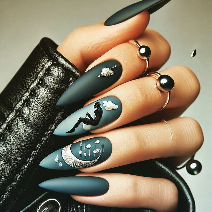 Artificial nails in moon and star design Stornfield