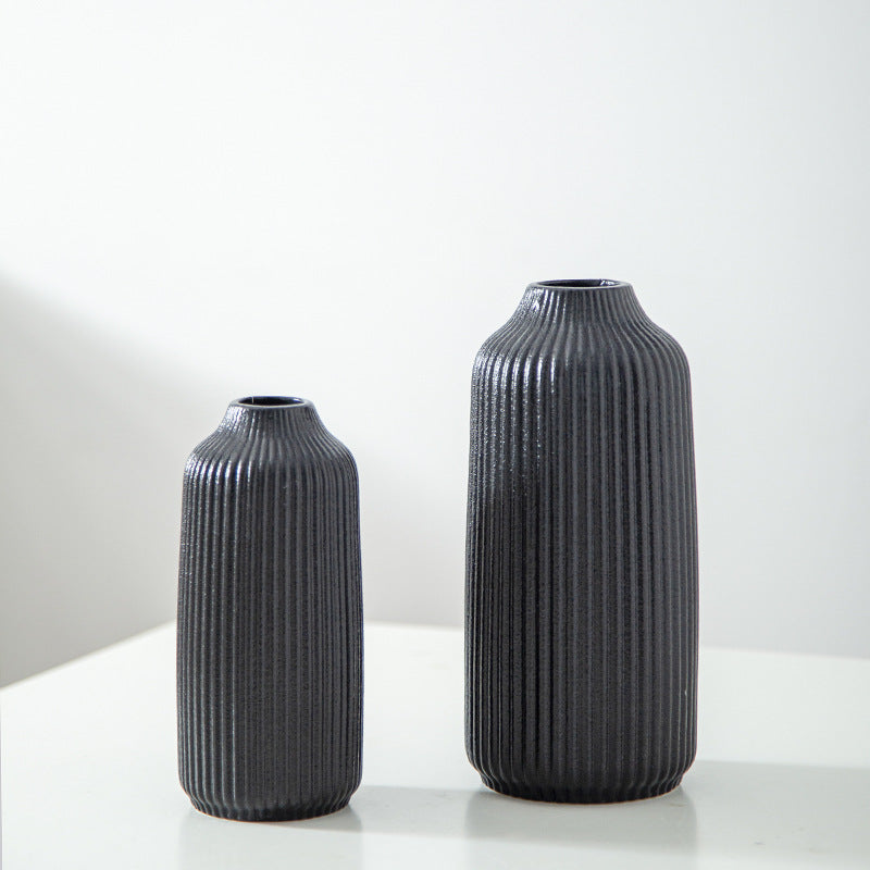 Elegant Ribbed Ceramic Decorative Vase Stornfeild