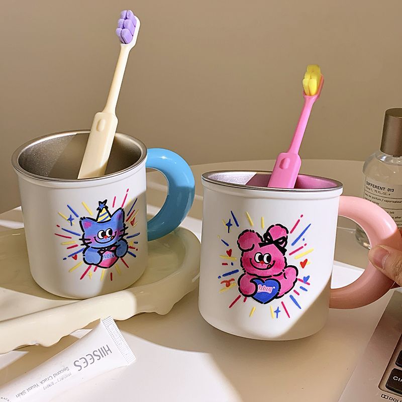 Ceramic mug with playful animal design Stornfield