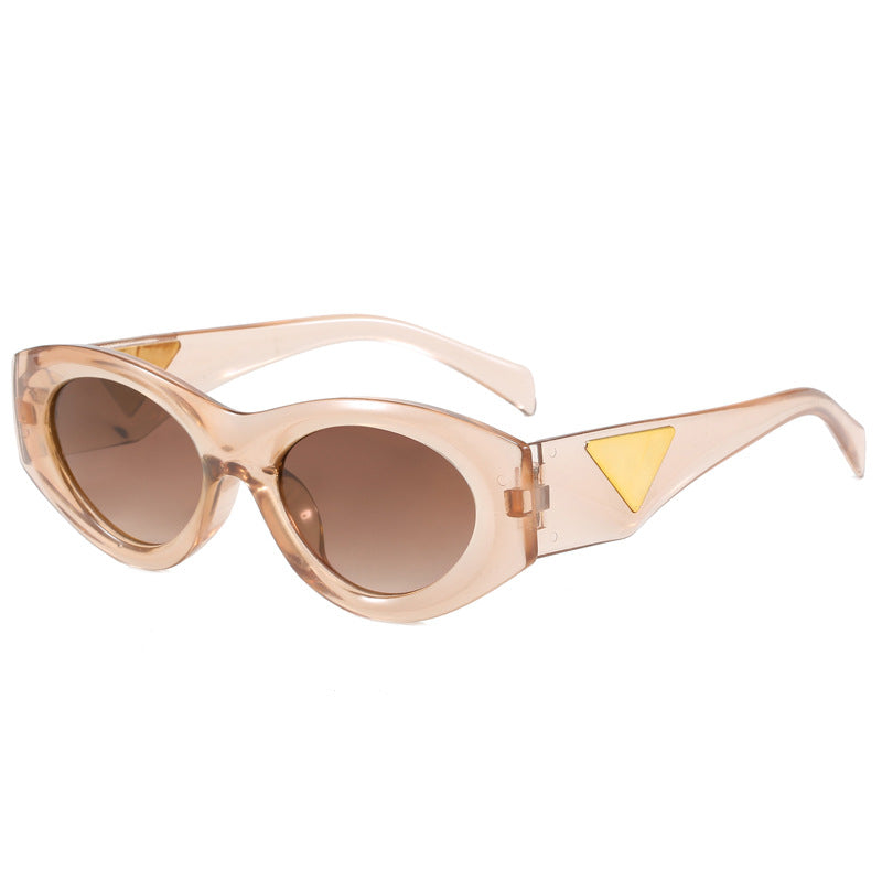 Women Retro-inspired Sunglasses with distinctive accents Stornfield