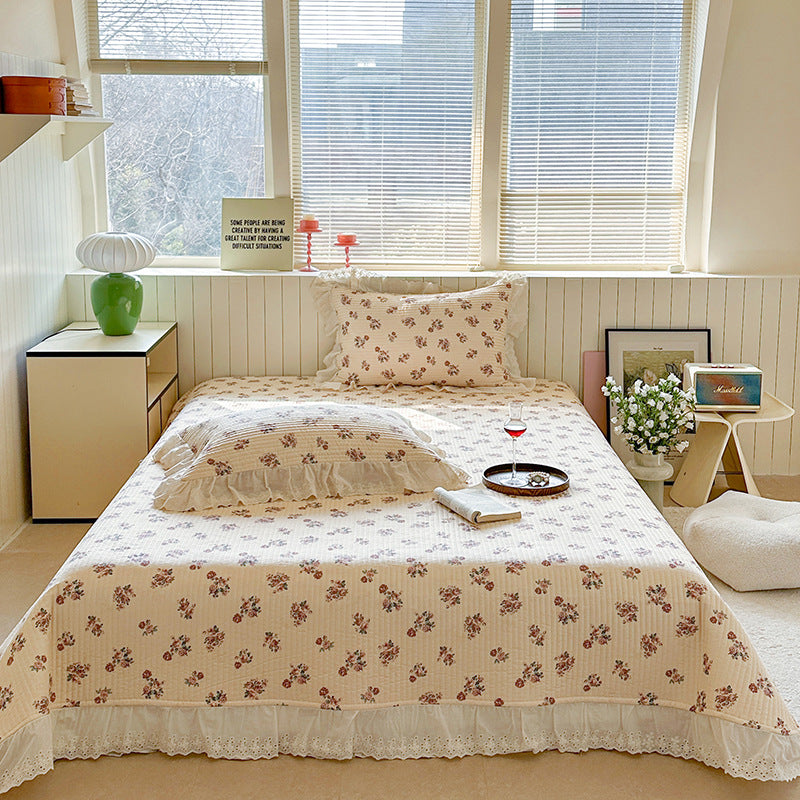 Quilted Polka Dot Cotton Bedspread Set with Eyelet Lace Ruffled Shams