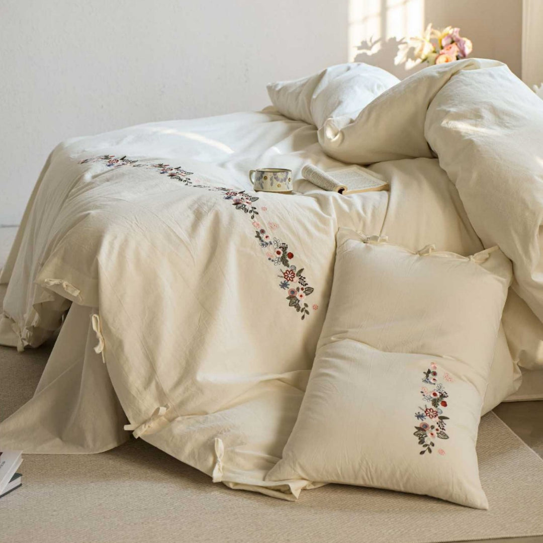 Embroidered Cotton-Linen Duvet Cover Set with Delicate Floral Border and Tie-Trim Shams