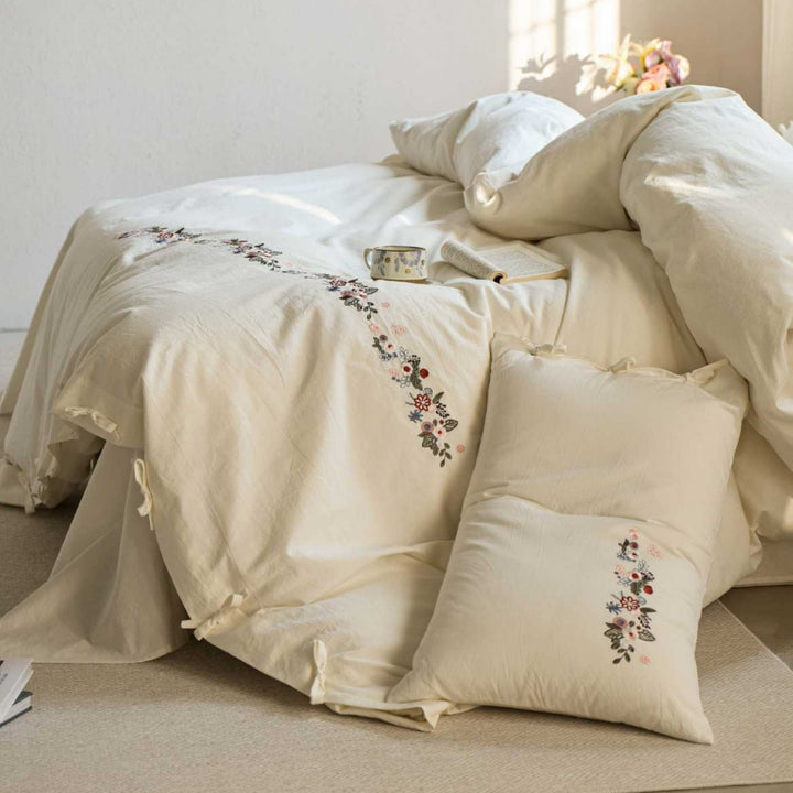 Embroidered Cotton-Linen Duvet Cover Set with Delicate Floral Border and Tie-Trim Shams