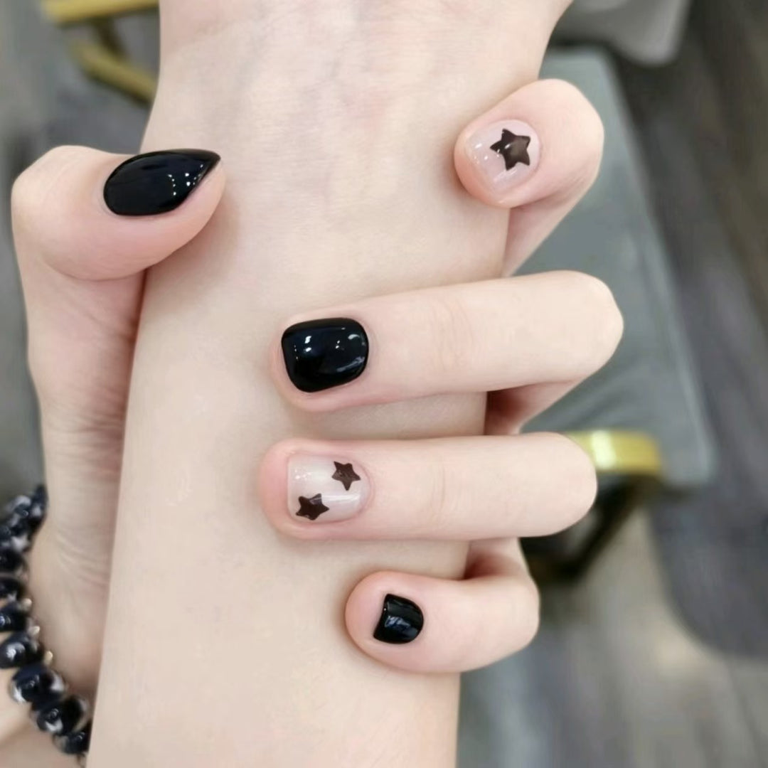 Trendy Graphic Nail Art Set Stornfield