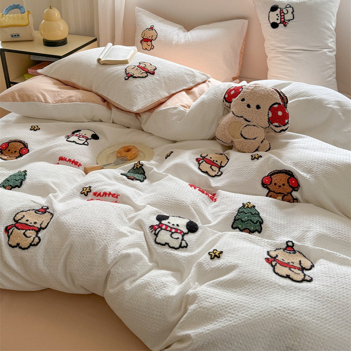 Quilted cotton bedding with cherry embroidery and reversible pillowcases