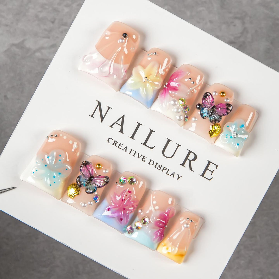 Artistic Floral Butterfly Press-On Nail Set