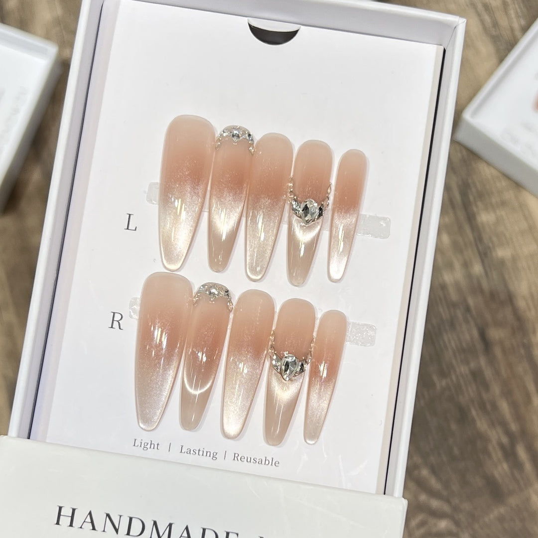 Reusable Press-On Nail Art Set Stornfield