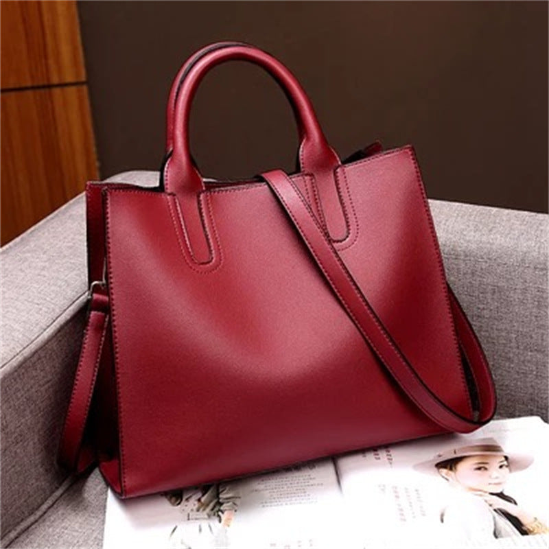 Elegant tote bag with practical inner pockets Stornfield