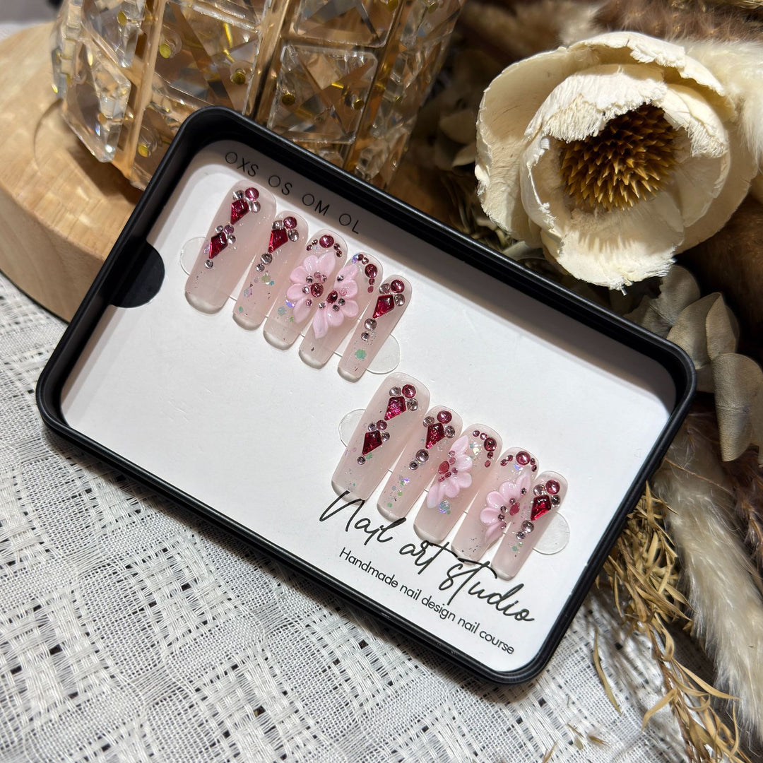 Reusable Press-On Nail Set Stornfield