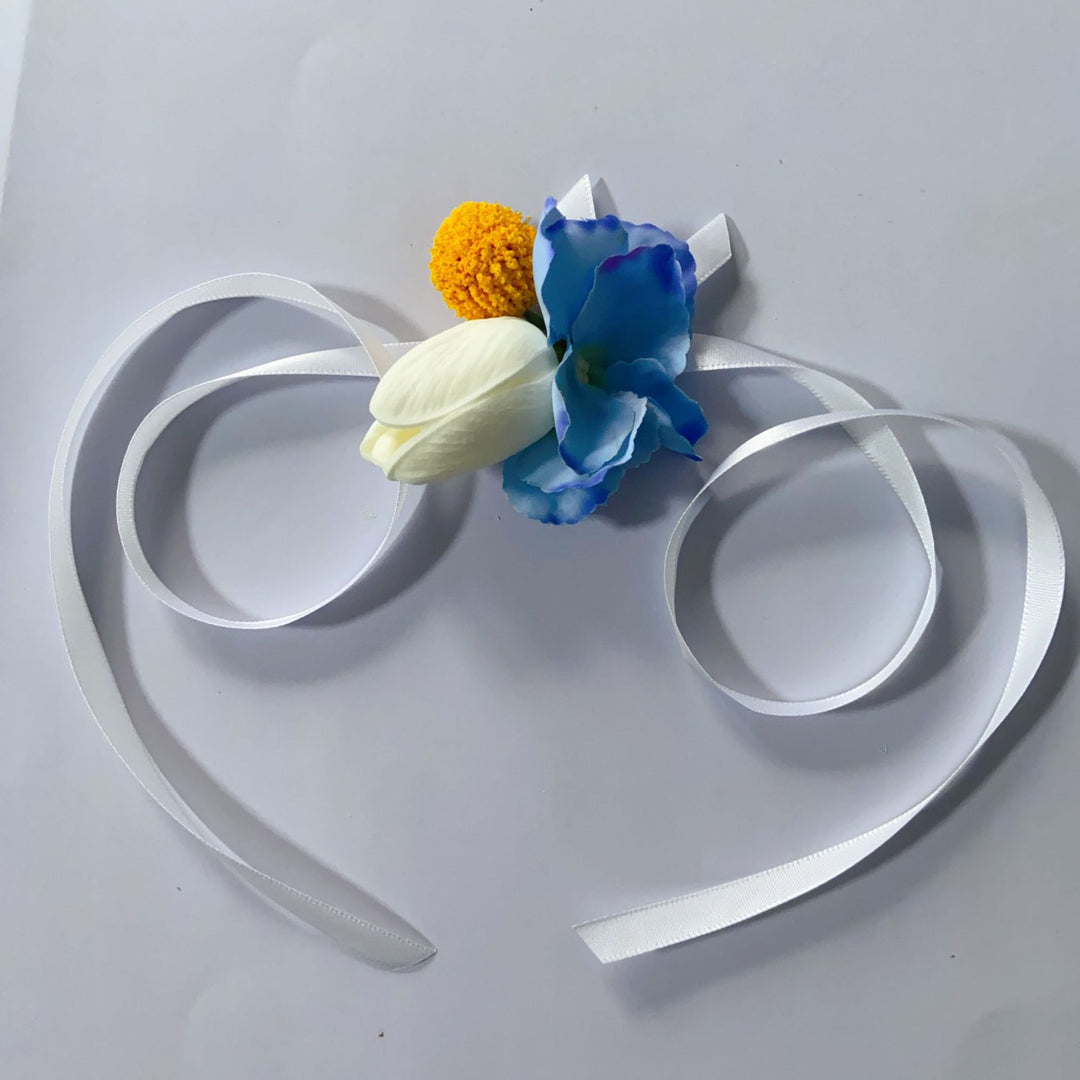 Chic Floral Corsage