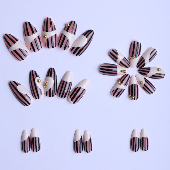 Artificial Fingernails In Elegant Stripe Design with Gold Accents Stornfield