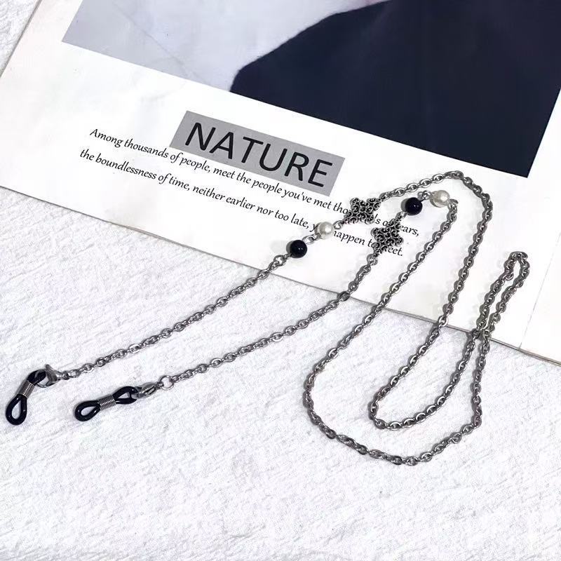 Stylish Eyewear Chain Stornfield