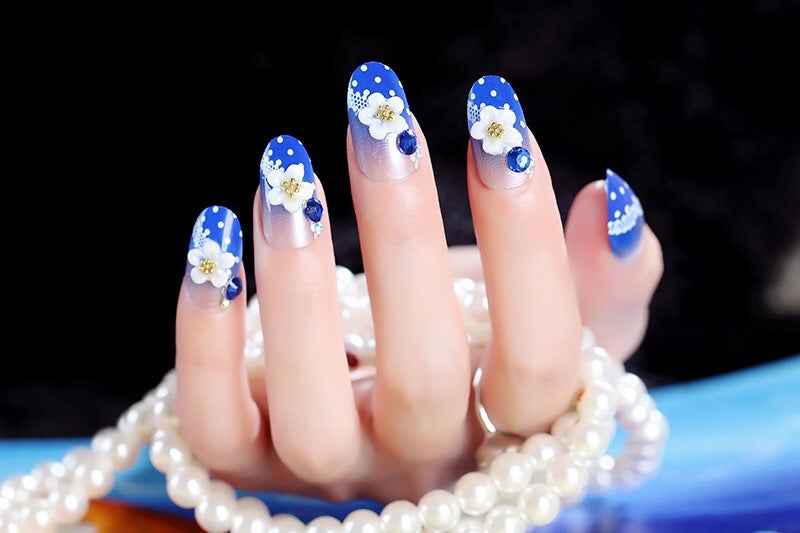 Glamorous Rhinestone-Embellished Press-On Nail Tips