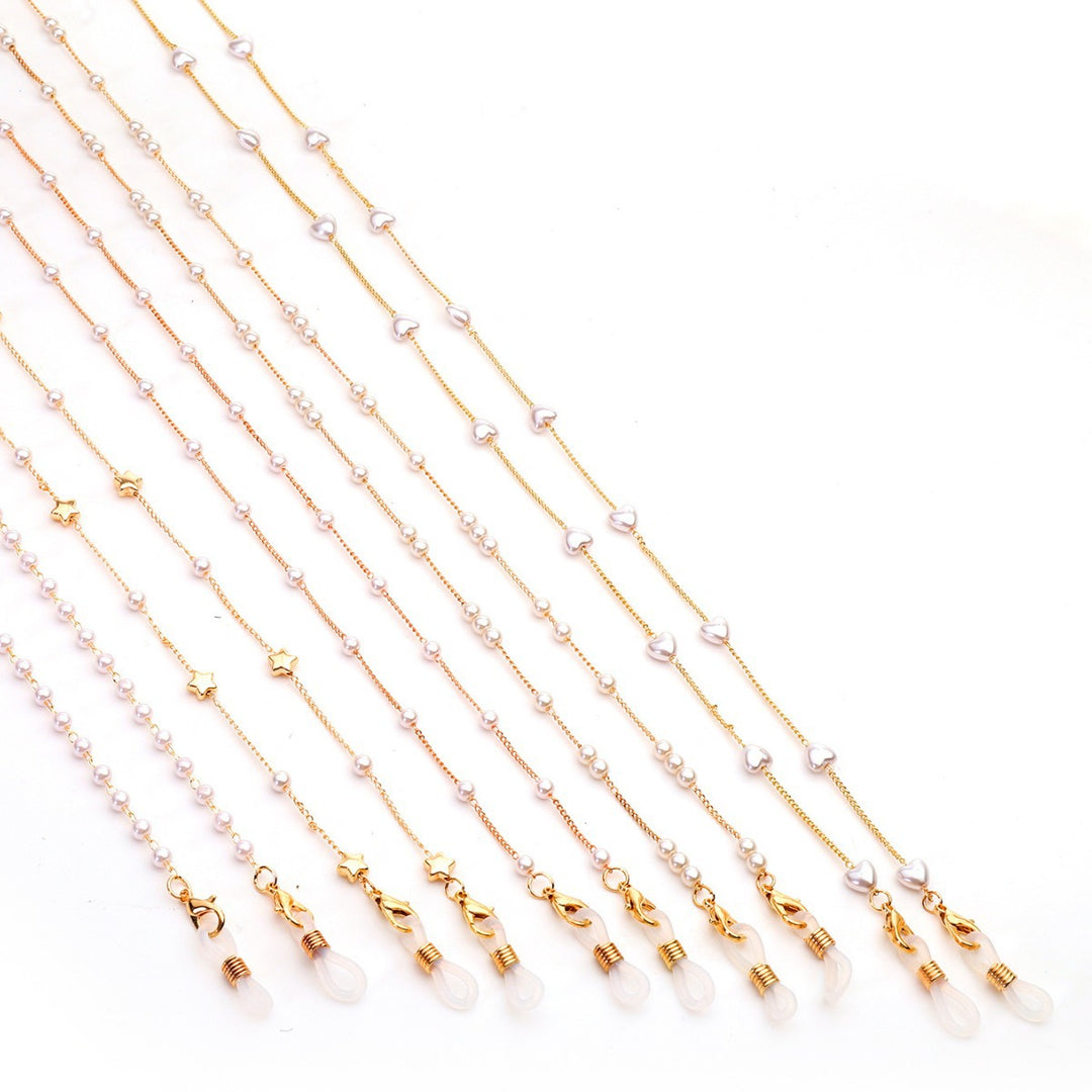 Elegant Heart-Shaped Pearl Chain Eyewear Holder Stornfield