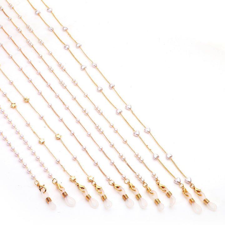 Elegant Heart-Shaped Pearl Chain Eyewear Holder Stornfield