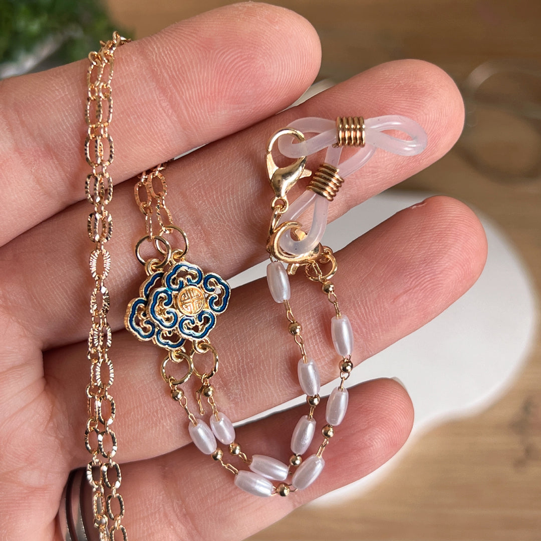 Artistic Gold-Plated Eyewear Chain with Decorative Cloud Charm Stornfield