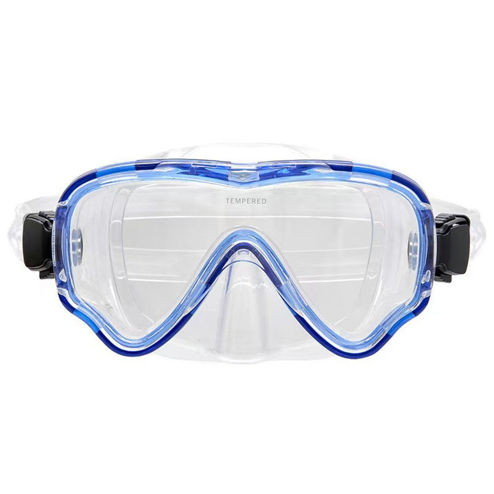 Diving mask with curved field of view and flexible silicone frame Stornfield